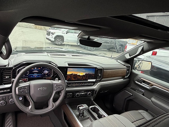 Chevrolet Silverado 1500 6 of 9