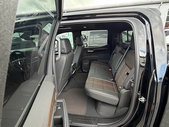 Chevrolet Silverado 1500 9 of 9