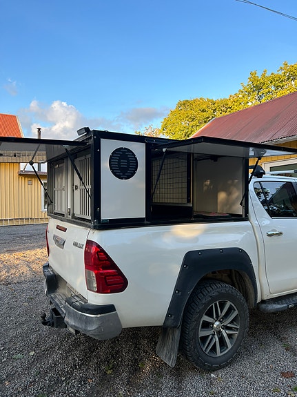 Toyota HiLux 6 of 10