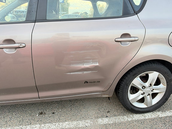 Kia Ceed 5 of 8