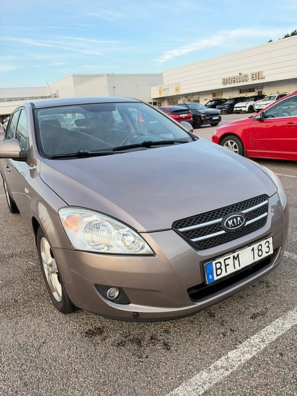 Kia Ceed 7 of 8