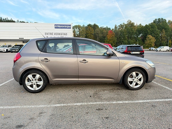Kia Ceed 6 of 8