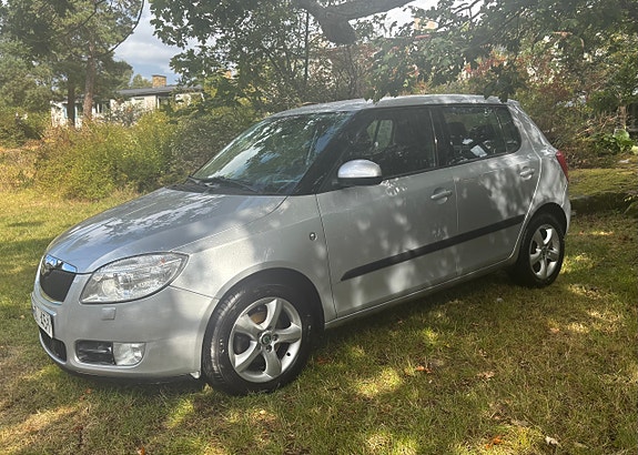 Skoda Fabia 2 of 6