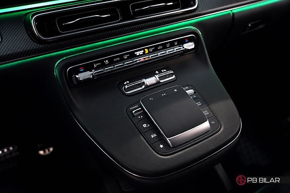Mercedes-Benz V300 23 of 26