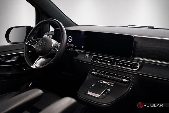 Mercedes-Benz V300 17 of 26