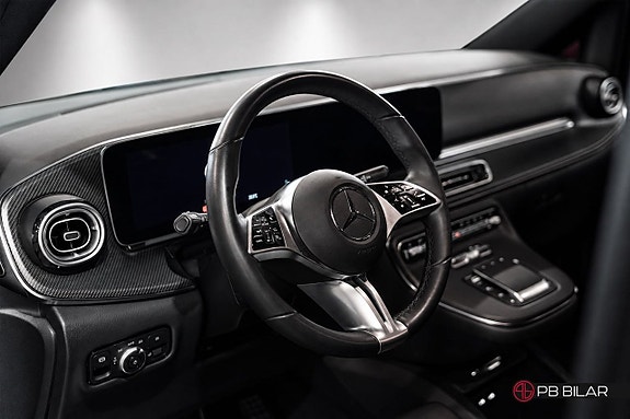 Mercedes-Benz V300 7 of 26