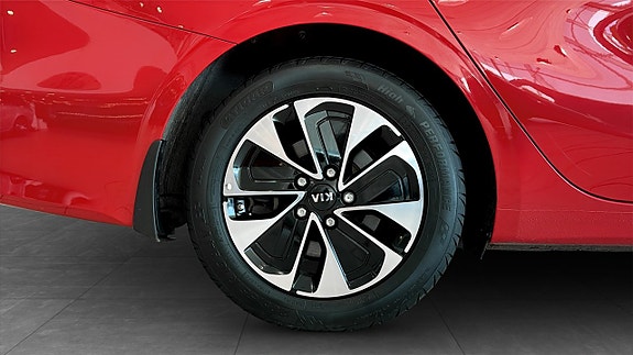 Kia Ceed 9 of 12