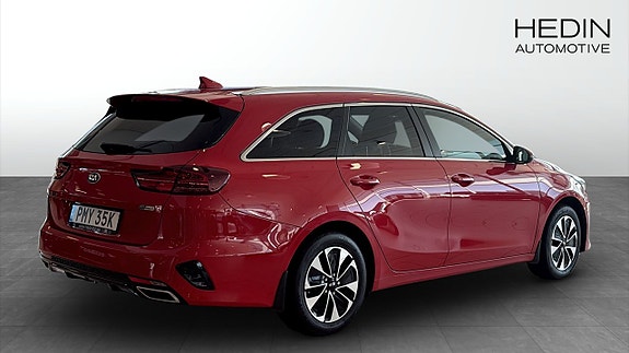 Kia Ceed 2 of 12