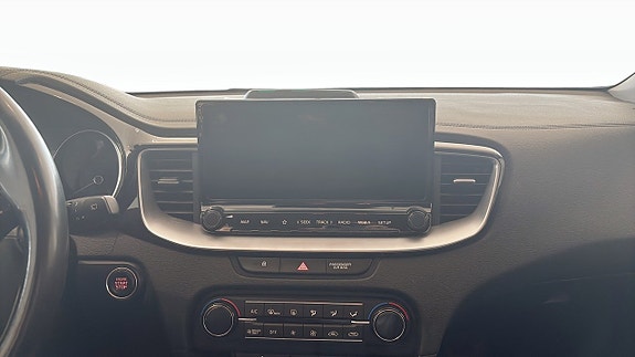 Kia Ceed 12 of 12