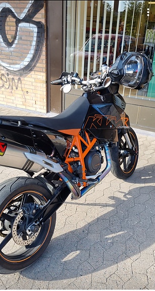 KTM KTM 690 SM R 2 of 2
