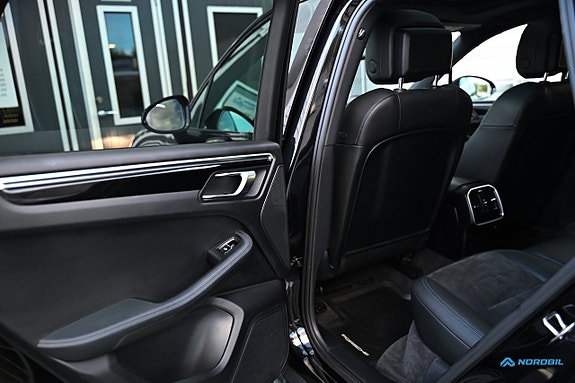 Porsche Macan S 18 of 20