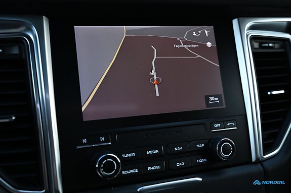 Porsche Macan S 10 of 20