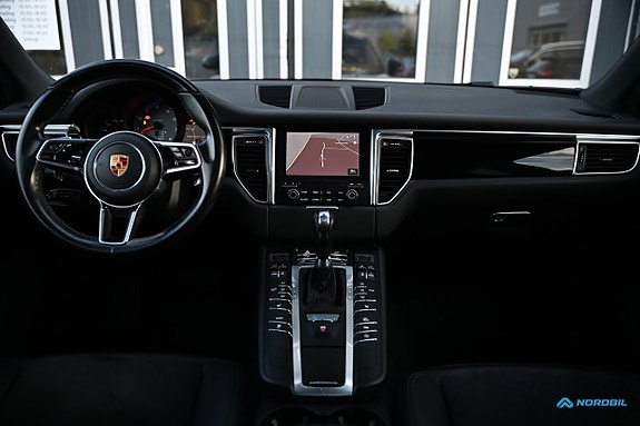 Porsche Macan S 12 of 20