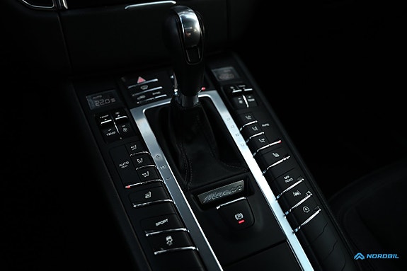 Porsche Macan S 9 of 20
