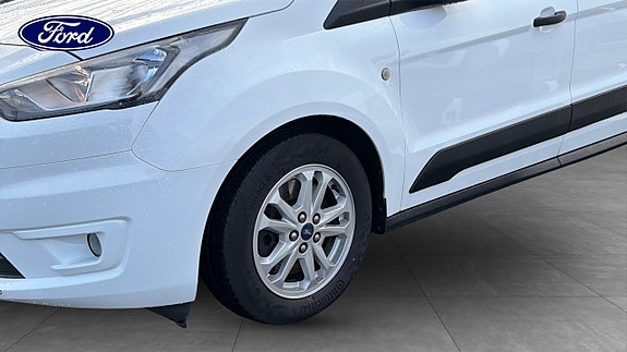 Ford Transit Connect 9 of 11