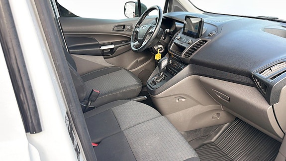 Ford Transit Connect 3 of 11
