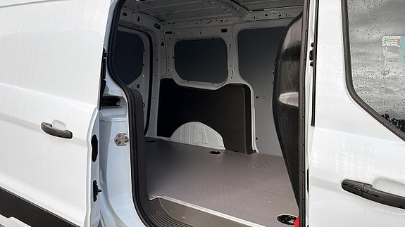 Ford Transit Connect 5 of 11