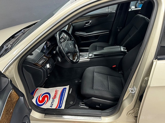 Mercedes-Benz E220 13 of 27