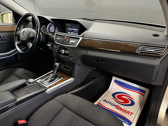Mercedes-Benz E220 27 of 27