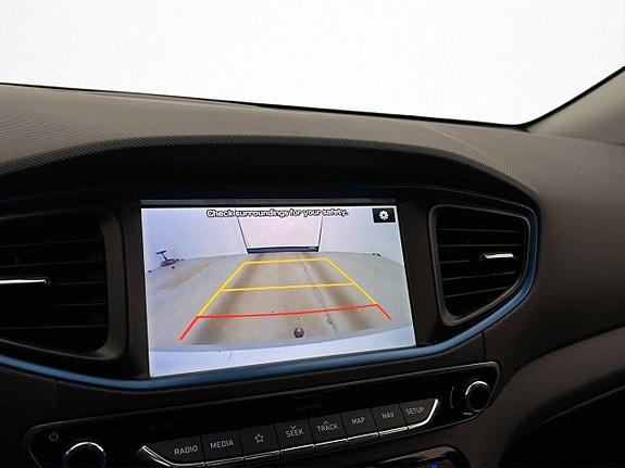 Hyundai IONIQ 22 of 30