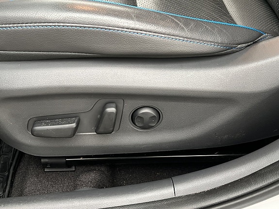 Hyundai IONIQ 13 of 30