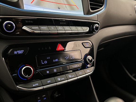 Hyundai IONIQ 26 of 30