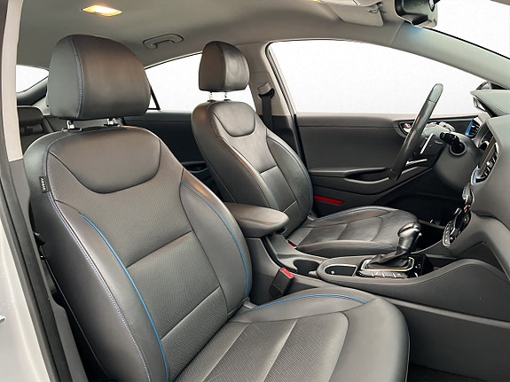 Hyundai IONIQ 29 of 30
