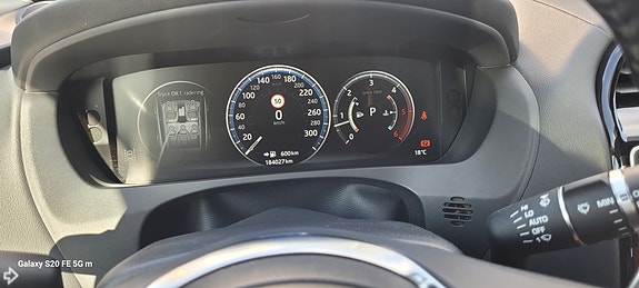 Jaguar F-PACE 6 of 12