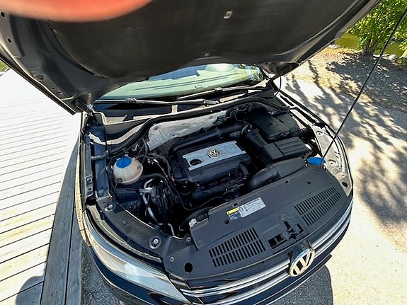 Volkswagen Tiguan 9 of 11