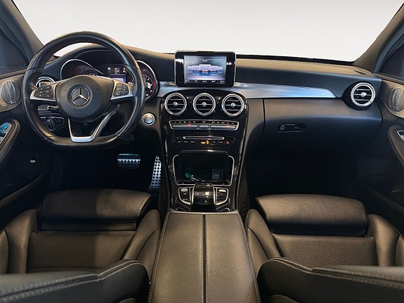 Mercedes-Benz C220 10 of 26