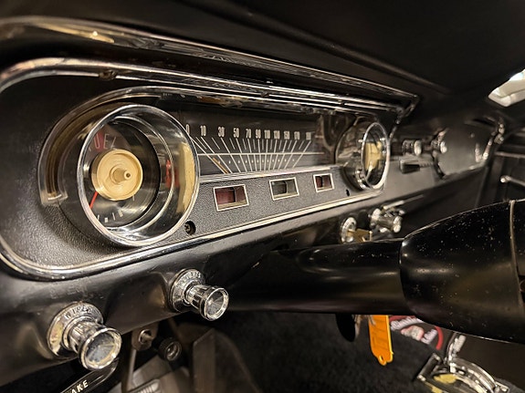 Ford Mustang 15 of 24