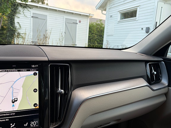 Volvo XC60 11 of 17