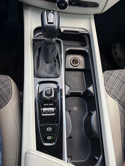 Volvo XC60 7 of 17
