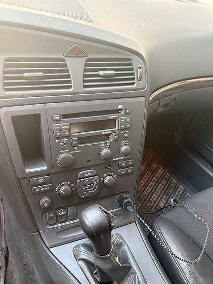 Volvo V70 9 of 12