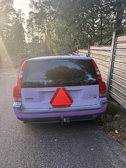Volvo V70 5 of 12