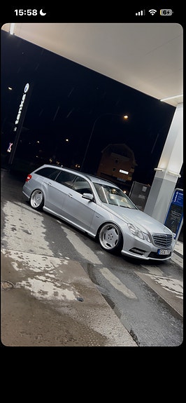 Mercedes-Benz E220 7 of 8