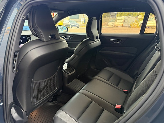 Volvo V60 11 of 19
