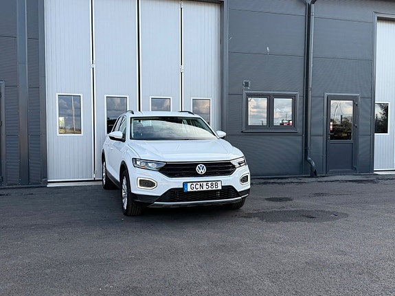 Volkswagen T-Roc 2 of 15