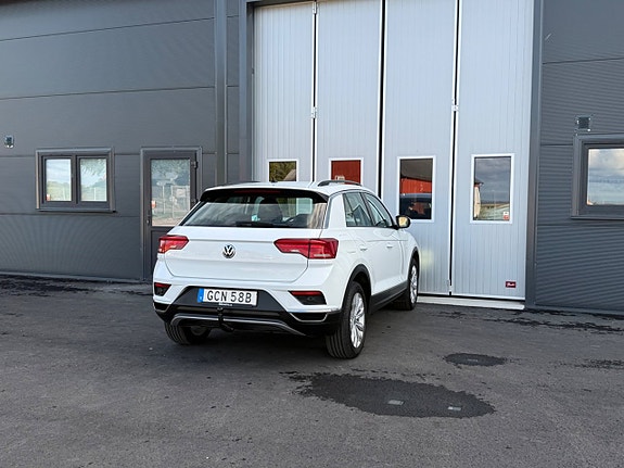 Volkswagen T-Roc 6 of 15