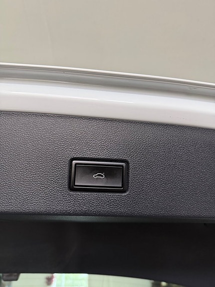 Volkswagen T-Roc 12 of 15