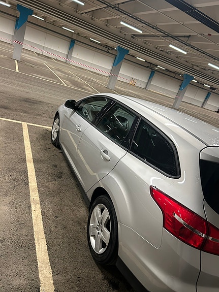 Ford Focus 4 of 7