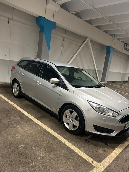 Ford Focus 5 of 7