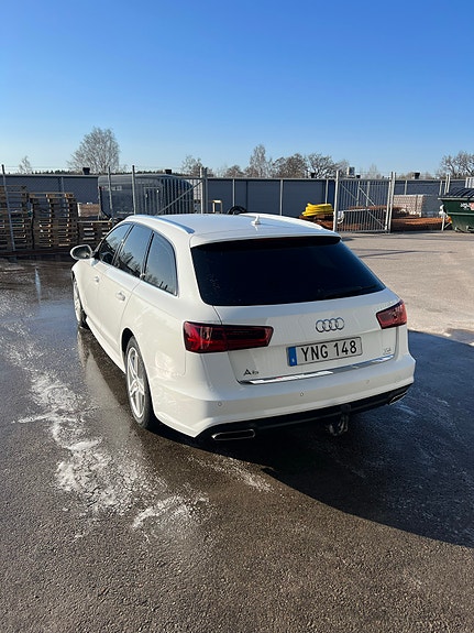 Audi A6 4 of 4