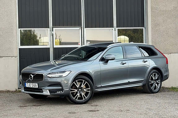 Volvo V90 Cross Country 3 of 24