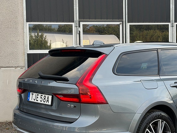 Volvo V90 Cross Country 6 of 24