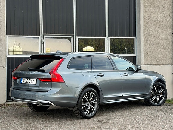 Volvo V90 Cross Country 5 of 24