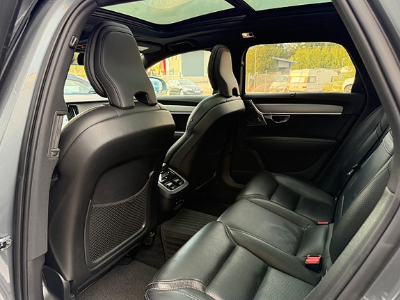 Volvo V90 Cross Country 11 of 24