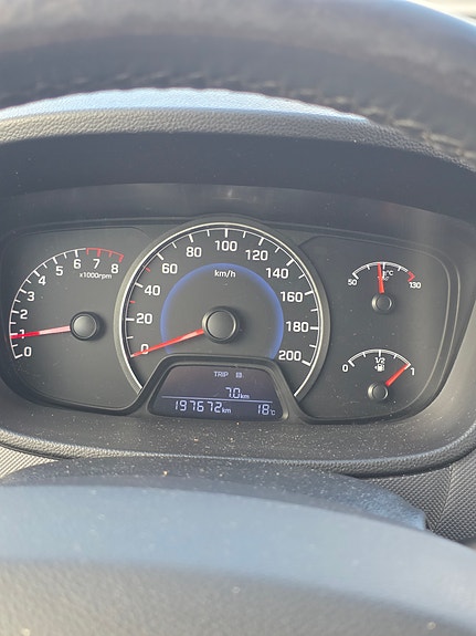 Hyundai i10 4 of 7
