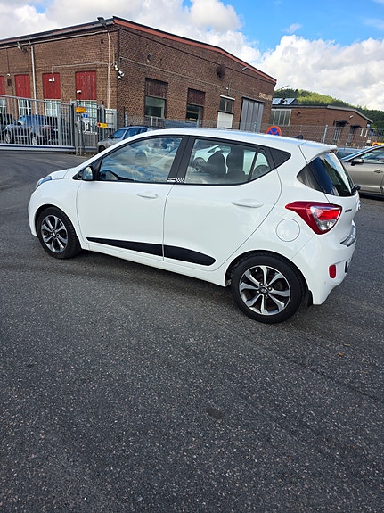 Hyundai i10 7 of 7