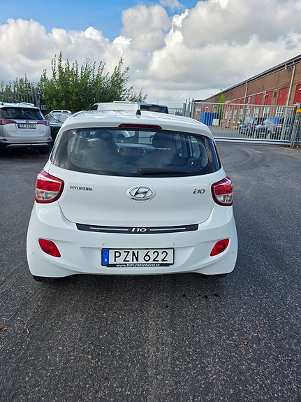 Hyundai i10 6 of 7